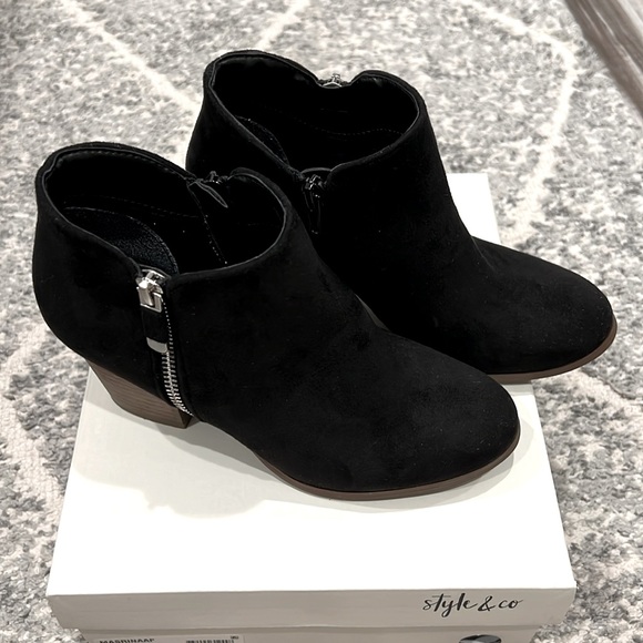 🖤 Style & Co. Black Suede Ankle Boots in Size 5.5M Very Comfortable! - Picture 2 of 10